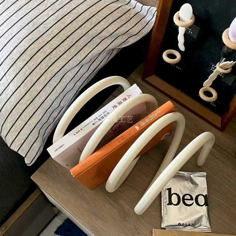 Creative Minimalist Metal Maga - Home Decor Magazine 评论和价格